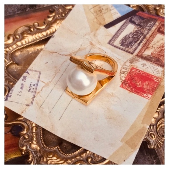 LELE SADOUGHI • Gold Pinball Pearl Cocktail Ring - Picture 7 of 7